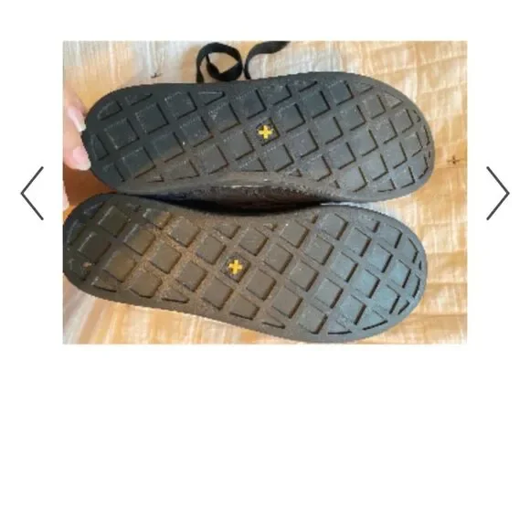 Black Canvas Dr Martens. Size 7. Chukka model - Picture 2 of 3